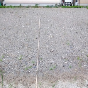 静岡市清水区　解体工事後の宅地境界線のロープはり