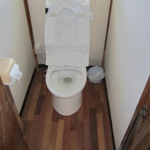 御前崎市　M様邸　和式の汲み取り便器から、リクシル便座一体型水洗トイレへリフォーム　