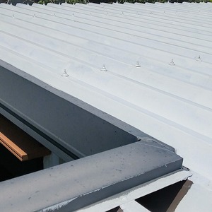 金属屋根に遮熱塗料を塗って厚さ対策