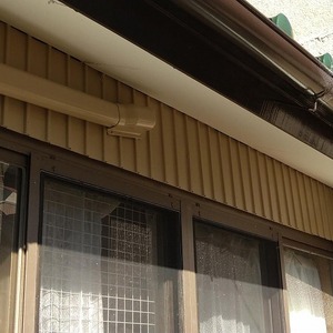 菊川市　A様邸　傷んだ軒裏ベニヤ板の修理工事